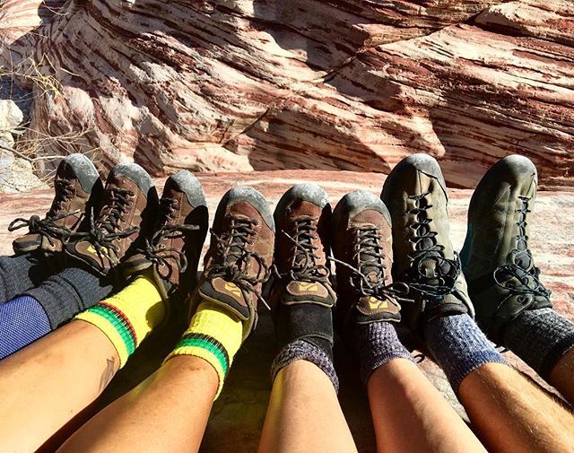 menuofmusings's tweet photo. Four tens wearing our favorite scrambling brand #FiveTen #hiking #redrockcanyon #hikinglasvegas @fiveten_official https://t.co/OLzlpzcGMH