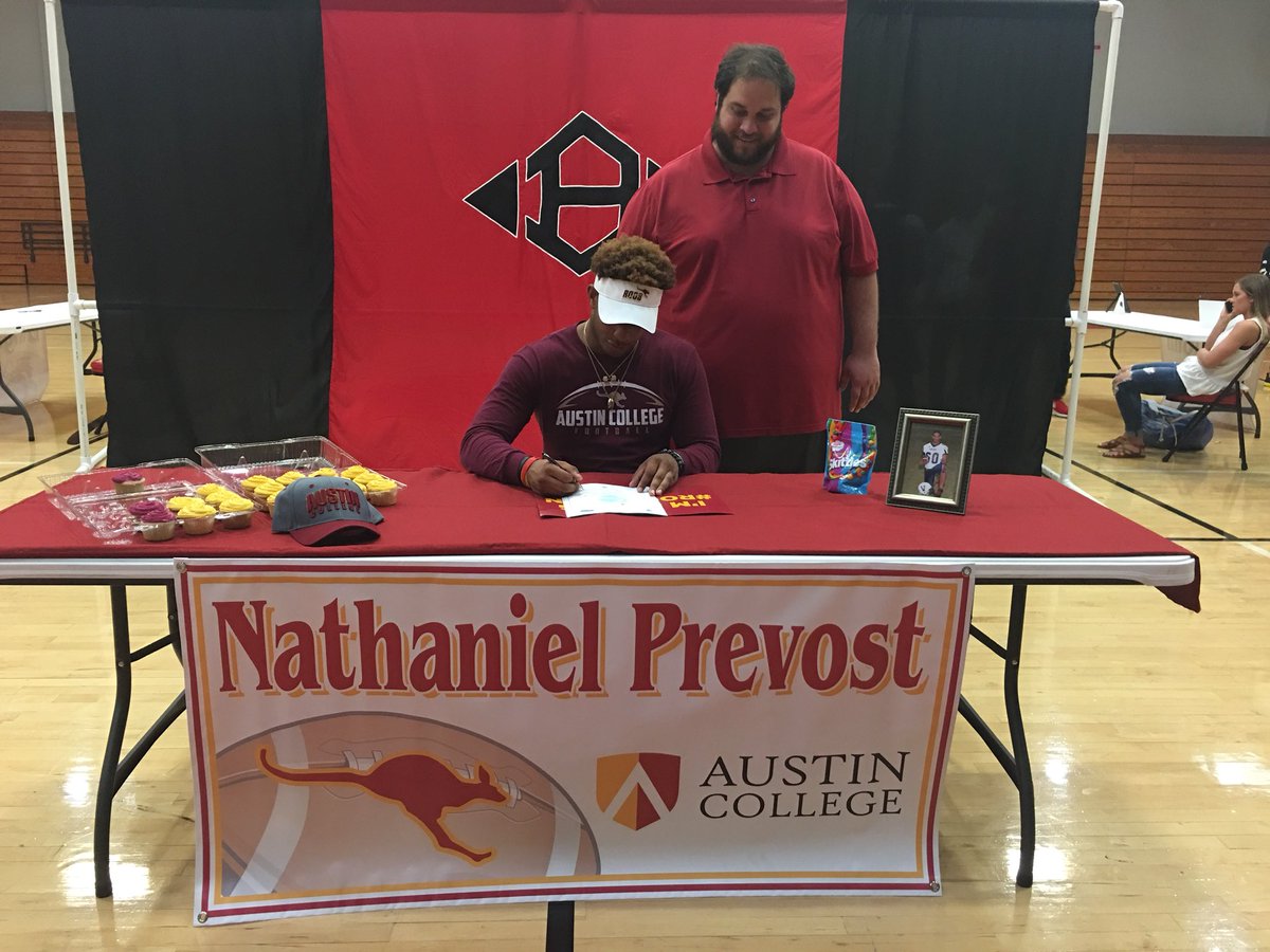 NatePrevo's tweet photo. Thank God for everything I’ve been through leading me to my opportunity and decision #RooMob18 #Skittles https://t.co/57wzhcpXiY