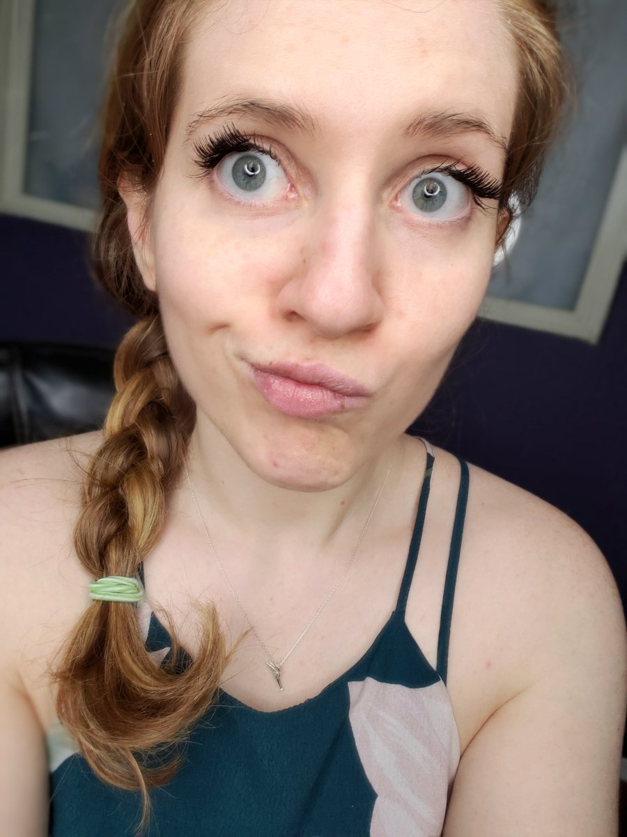 ellelletweet's tweet photo. Keep in mind that my demographic is 75% Male but yolo. Inspiration struck. What can I say? https://t.co/ALGApvUmrF