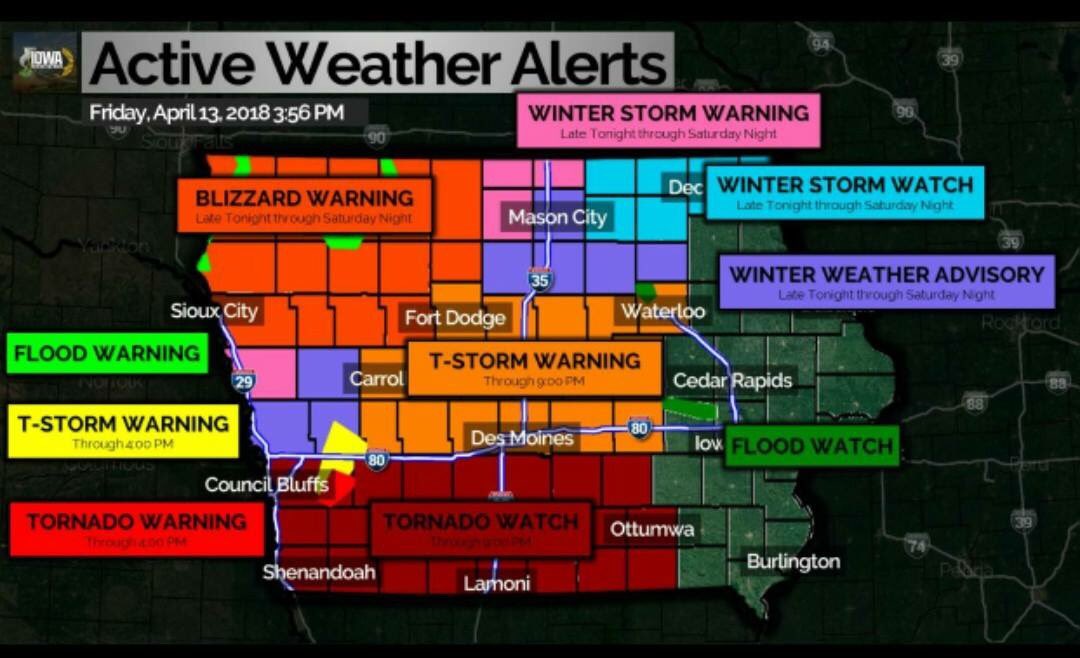 IowaChill's tweet photo. The most Iowa pic I’ve ever seen https://t.co/jlz6l22wYp