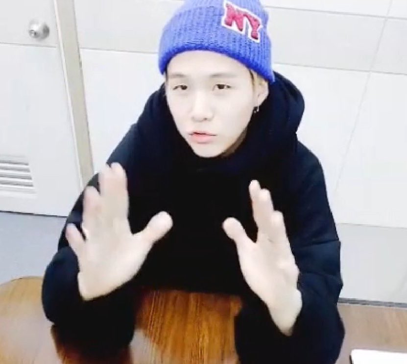 yoonmlned's tweet photo. you know yoongi is passionate about something when his hands: go up and his pout talking: is activated https://t.co/dXJJi1Km46