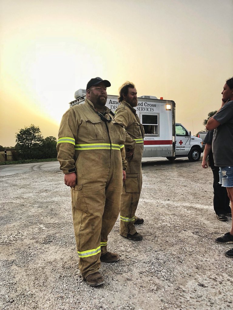 FOX15Abilene's tweet photo. GRASS FIRE update from Hawley, Tx: Our @eresendiztv is on the scene, make sure to tune in tonight at 10 for updates #335fire #txfire https://t.co/AQ1N7xTgfS
