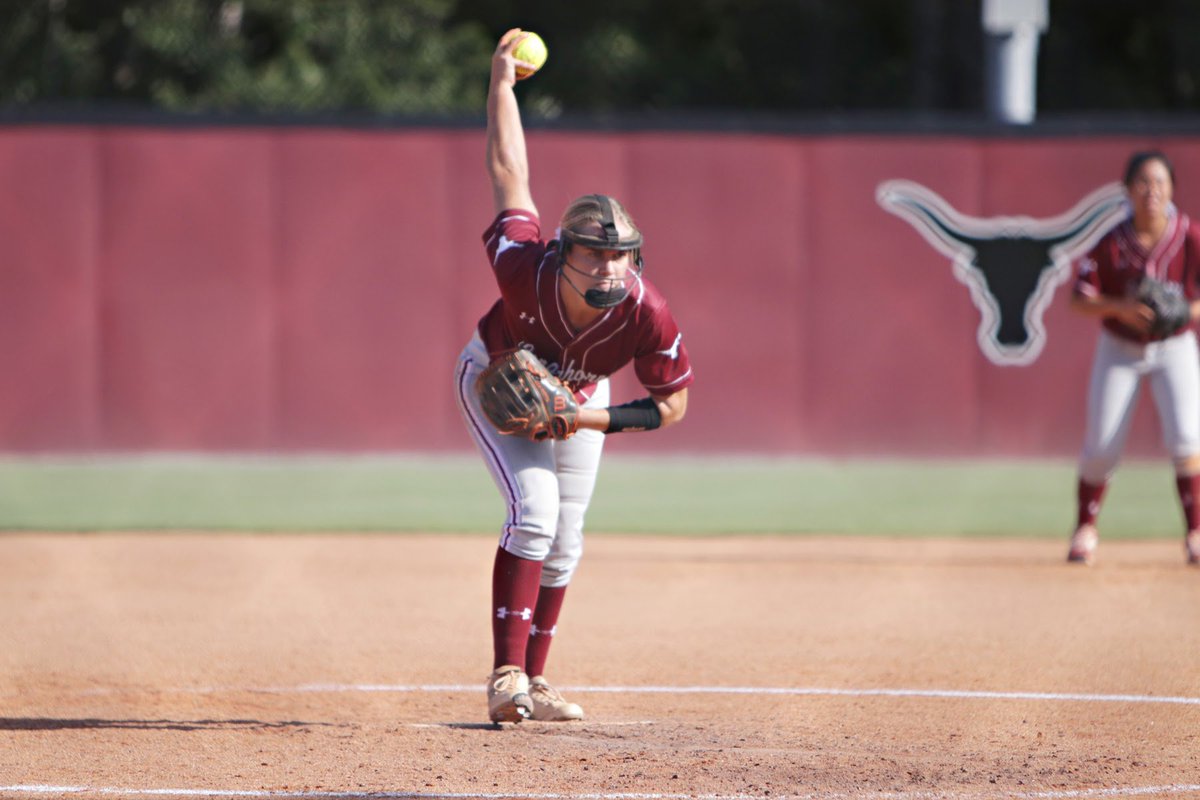 LambertSftBall's tweet photo. Happy 18th to our do-it-all senior legend @kkrupit. One of the most explosive players Lambert Softball has ever had the pleasure to watch &amp; what fun it was. Lucky that we get to continue to watch u grow at the next level Kass! Here's to a great birthday to an outstanding athlete! https://t.co/8ifunfurf3