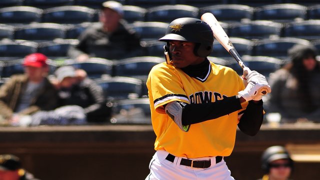dirtybirdscwv's tweet photo. We claim game two 6-4 on Friday evening in Hickory!
+Oneil Cruz: 2HR, career-high 4 RBI
+@GR_Wallace15: 6IP, 3ER, 0BB, 5K, Win, Quality Start
+Evan Piechota: 3IP, Save
#PowerUp #FirstRoadWin https://t.co/AelRkBVuAa