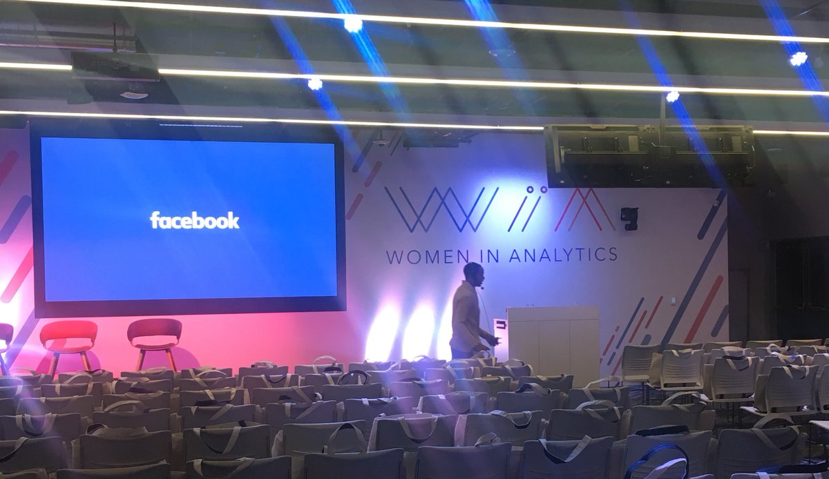 Lgodlews's tweet photo. Today I was asked for my twitter handle- I figure I should update this considering my last tweet was 2015. Thanks #wiac2018 for letting me share message that is important to me today! #womenindata https://t.co/srZZI6U3pH