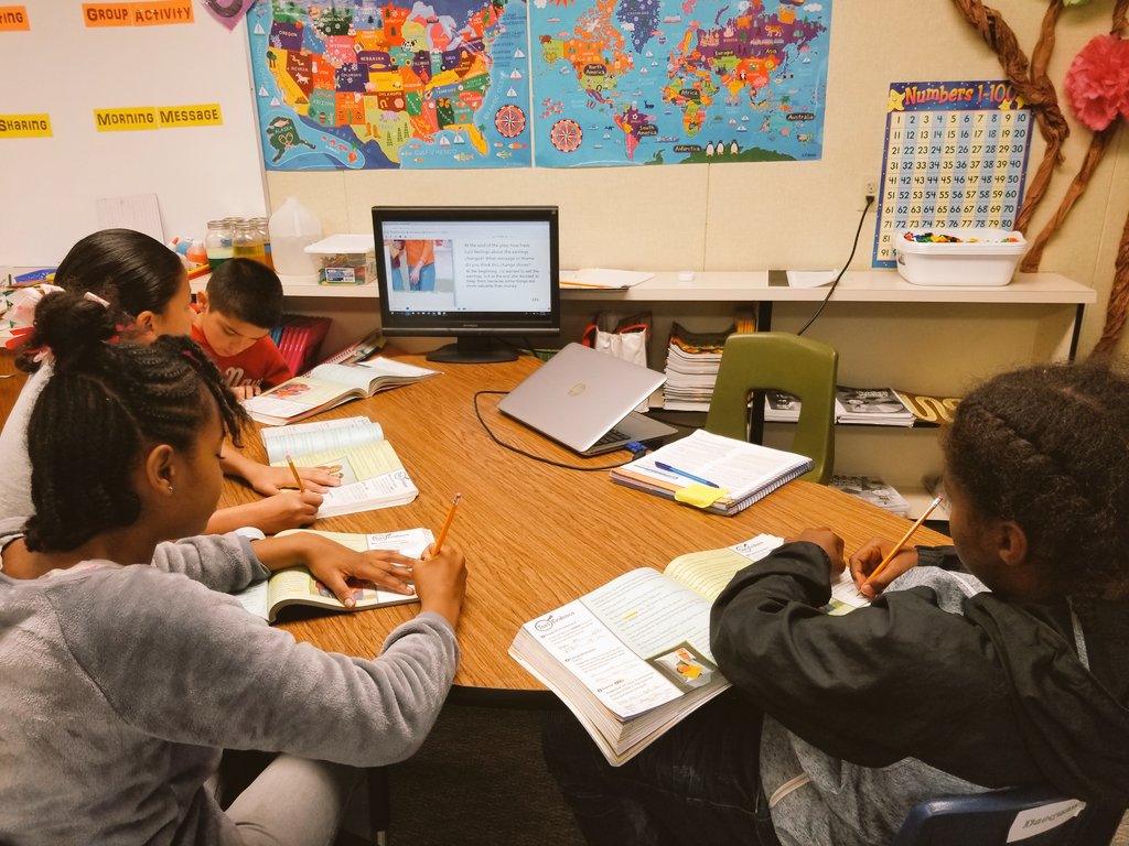 ericphangrath's tweet photo. #WonderWorks in full swing. Students read a text, found text evidence, then collaborated on a group response for their writing activity. #partnerpairshare #smallgroupinstruction #scafoldlearning #sped #sdc #allmeansall @EasterbyE @fresnounified @McGrawHillK12 https://t.co/9nUTHA2THz