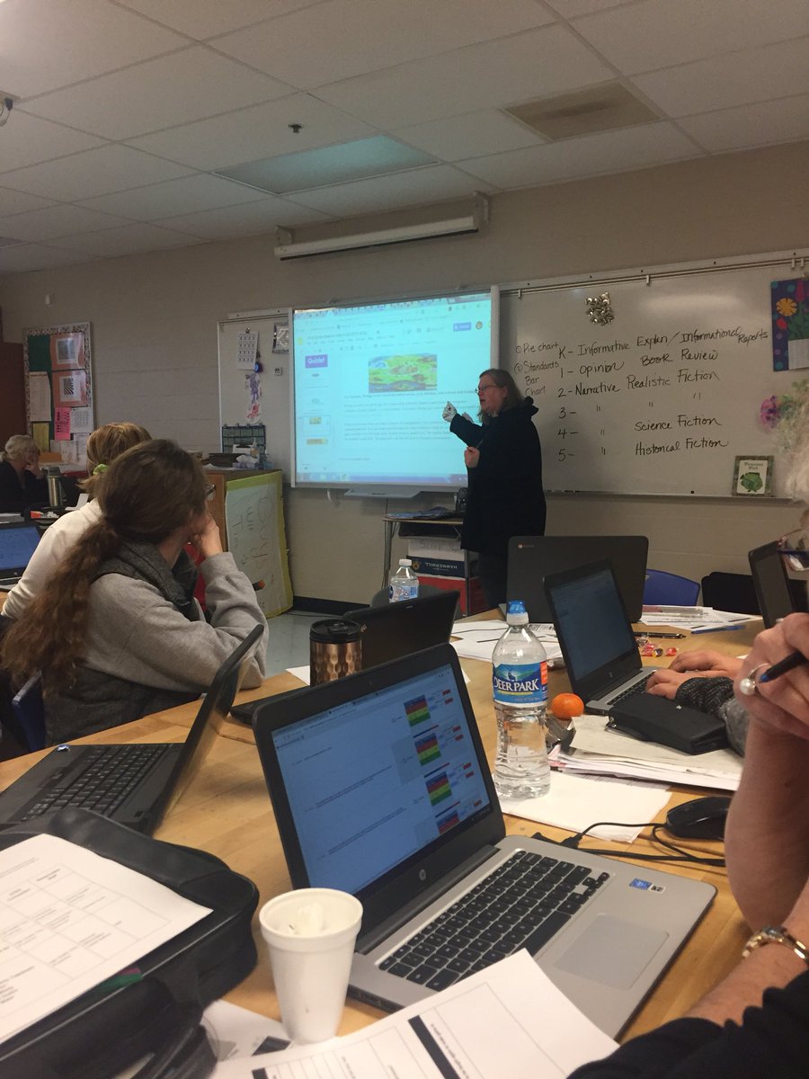 Voris_CLC's tweet photo. At #vorisclc we celebrate having many teacher leaders that share their knowledge with others! https://t.co/UXh4laHskK