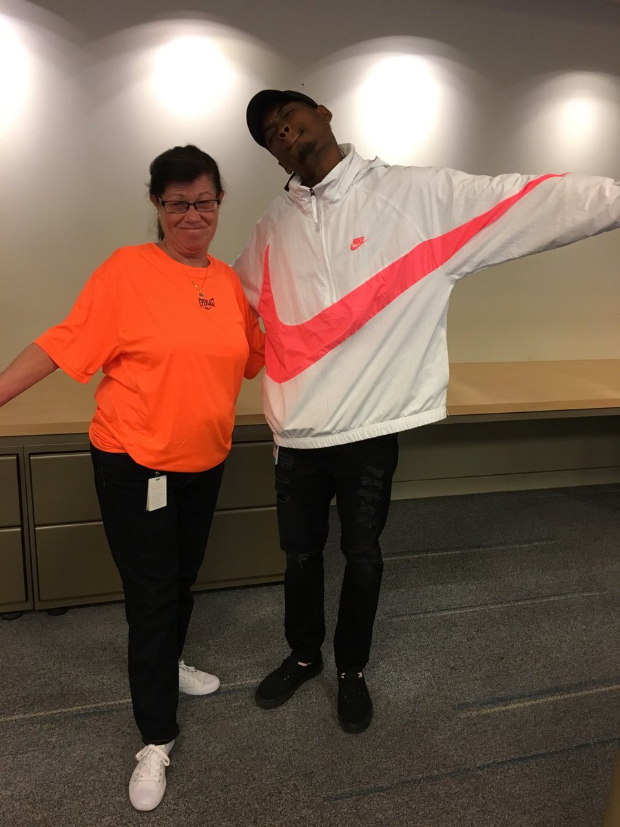 edenley1's tweet photo. in Cerritos we are neon bright! NEON Friday it was a Craig Kelley thing! #TuggleNation #FieldsFam @CerritosPride @loo_lewis @carawfields #whatisyourthing POP-UP days https://t.co/5N1RlqEGTu