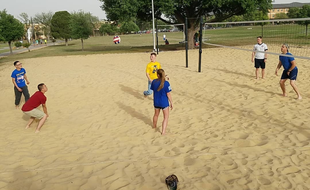 det_847's tweet photo. Ice cream social and sand volleyball morale event! https://t.co/zvG2PM2BVM