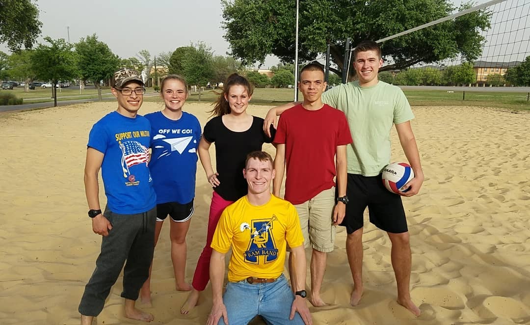 det_847's tweet photo. Ice cream social and sand volleyball morale event! https://t.co/zvG2PM2BVM
