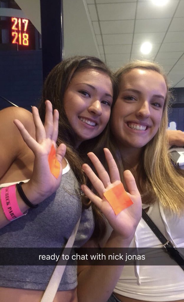 jordynmccaslin's tweet photo. Happy 18th Liz!!! I hope your day was wonderful! Love you sister🎉💗 https://t.co/6vUzHlKi4P