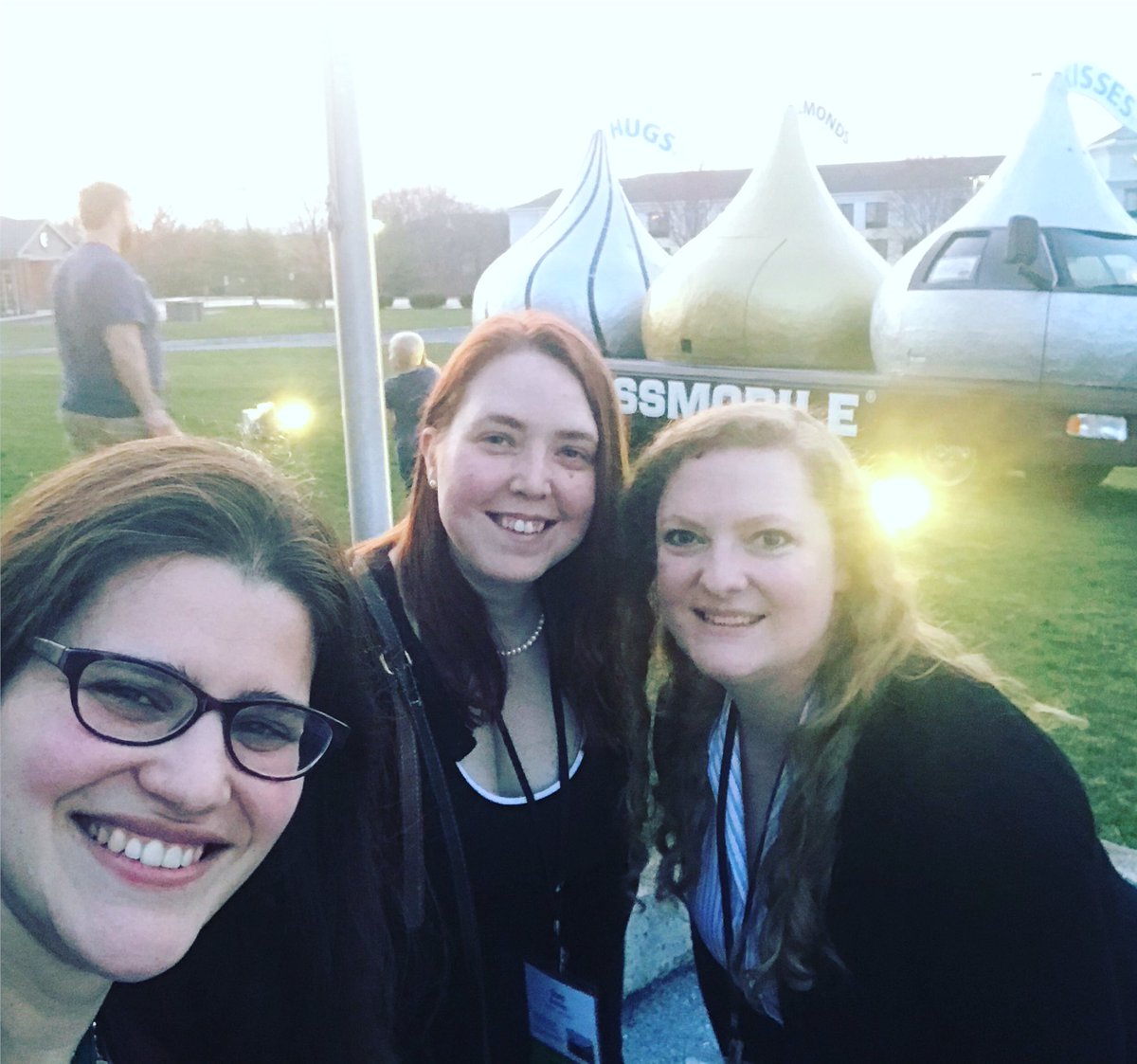 TheresaAltieri's tweet photo. #maracspring18 #tootiredforacaption #oldfriends #establishedfriends @AACA_Museum @MARACtweets @ArchMonthPhilly https://t.co/GSDRhSa4NJ
