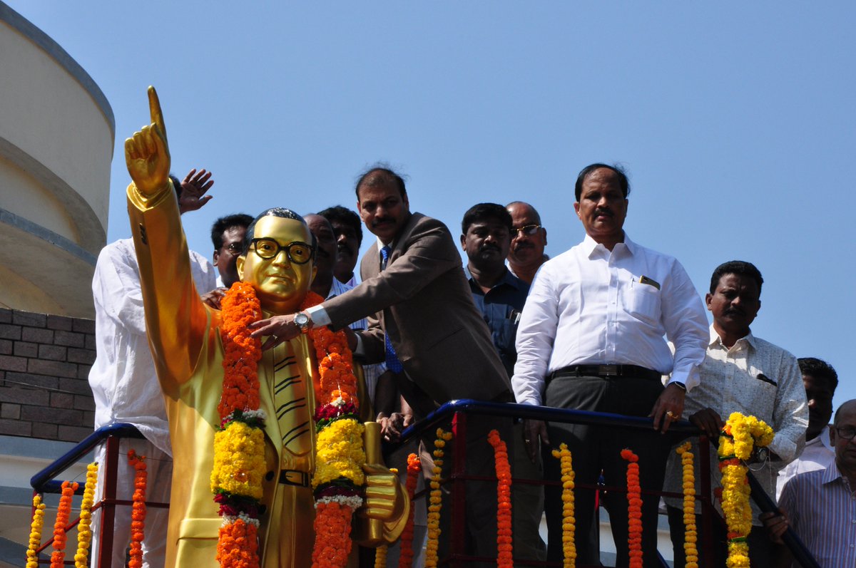 AUVC_OFFICIAL's tweet photo. 127th Birth Anniversary of the Architect of Indian Constitution, the Man of Era, Dr. Bhimrao Ramji Ambedkar, is celebrated in Andhra University on 14 April 2018. https://t.co/INwaCLs6dw