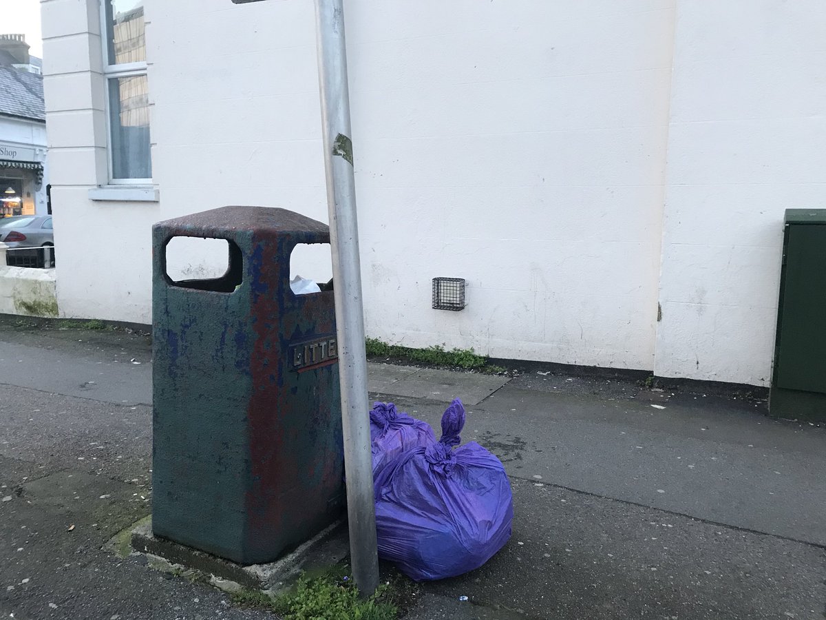 TidyKeeping's tweet image. Residents Rubbish. Bouverie Rd West. Saturday April 14th 05.30 am. Not a collection day! @fstoneherald @fstonehythedc @No2DogPoo @Kent_Online #folkestone #Flytipping