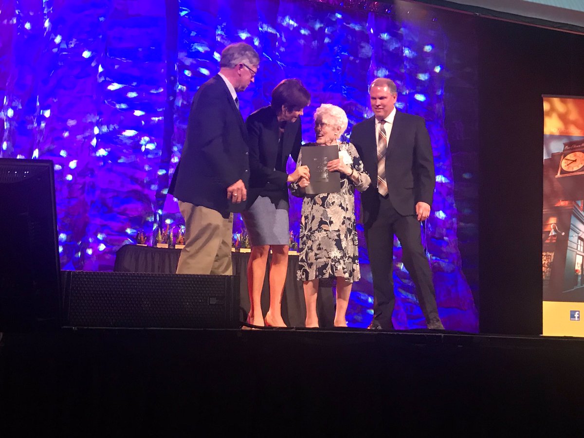 IAGovernor's tweet image. Honored to recognize the dedicated leaders working to keep Iowa's Main St. alive/vibrant. Wilma Eckhart, 94, remains committed to her hometown, State Center. The heart/soul/spirit of Iowa will always remain in our small towns/rural communities. TY, Wilma, for your leadership!