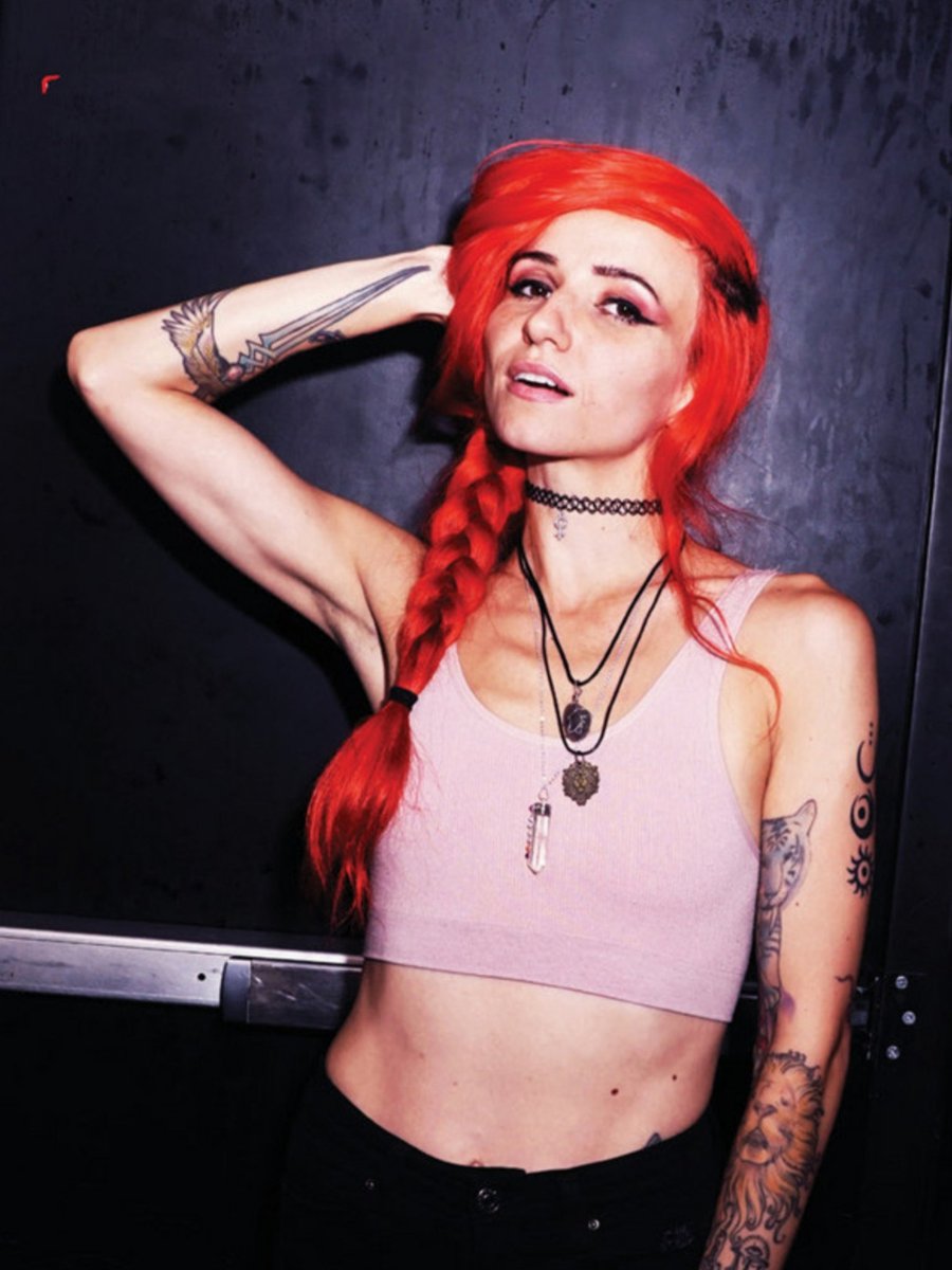 zetanai's tweet photo. Was just able to snag the recent @unclearmag and FINALLY @FocusZine from 2015 ft. @lights and can we just appreciate?? https://t.co/7B2knezrgc