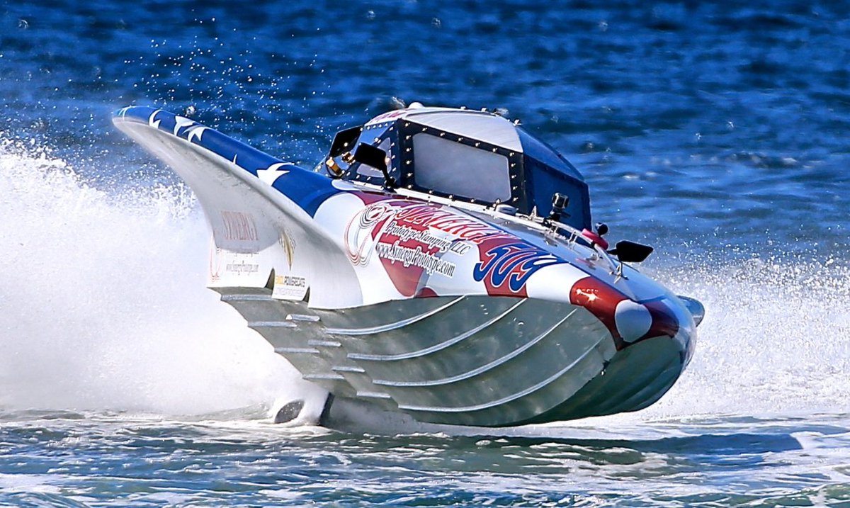 TRENZLV's tweet photo. Coming Soon: Power Boat Racing at Lake Mead, NOW that's Bad-Ass. https://t.co/GDEFtx1VeQ #badassbachelorparty #trenzlasvegas #vegasbachelorparty https://t.co/qaveiwNbeb