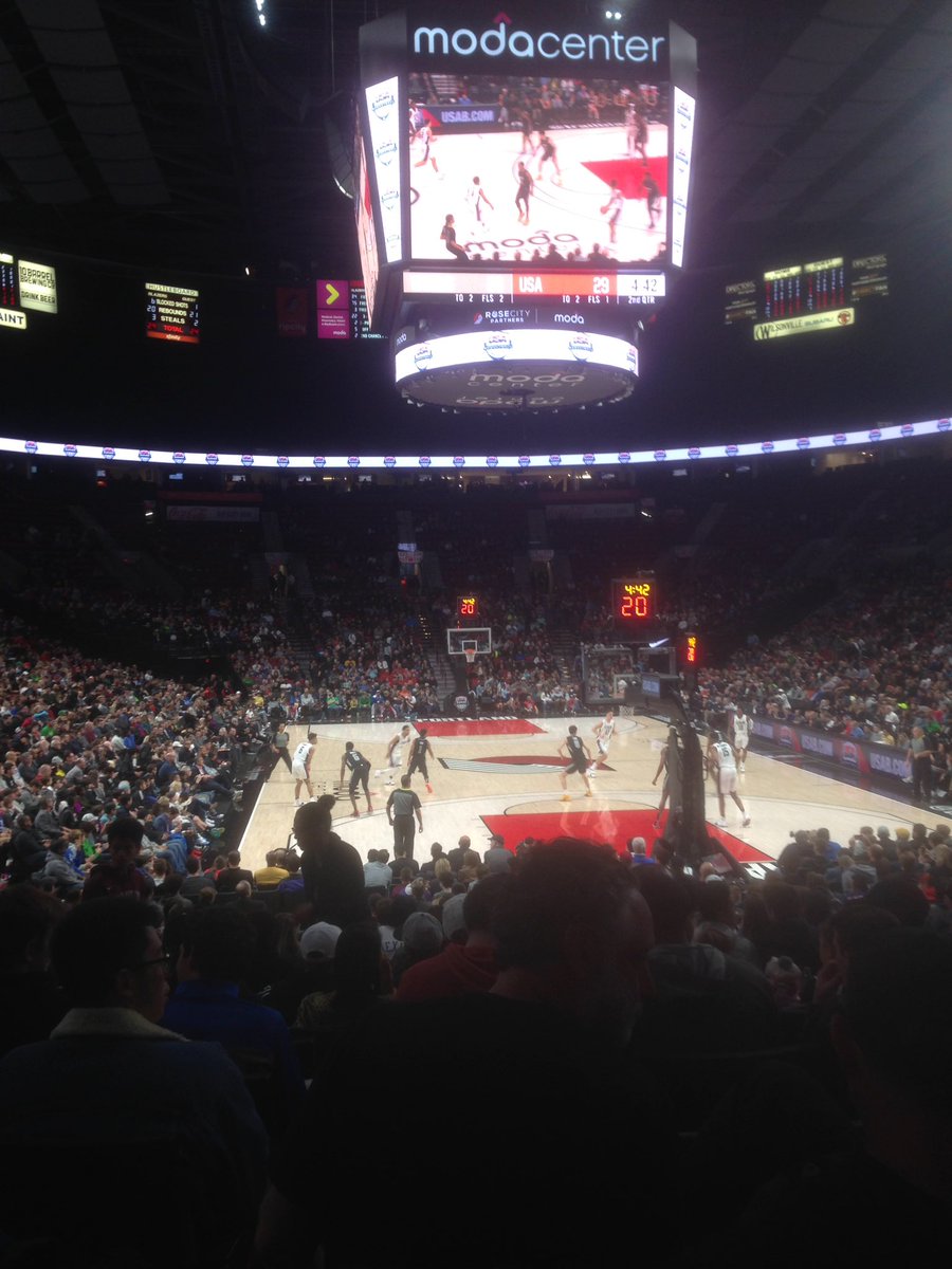 NIKE Hoop Summit tonight ! Thanks <a href="/TDNike/">Tony Dorado</a> for the great seats ! #NikeHoopSummit