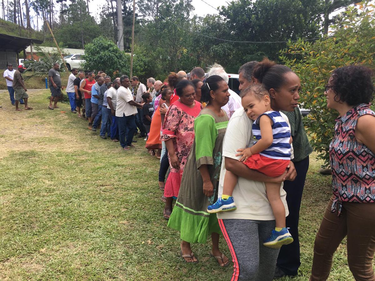 ncla1ere's tweet photo. #Koh, #tribu de #Kouaoua meurtrie par le #cycloneCook il y a un an, dit merci aux donateurs qui ont aidé à sa reconstruction https://t.co/D7c8HxehhA https://t.co/VHU6ZRgyQU
