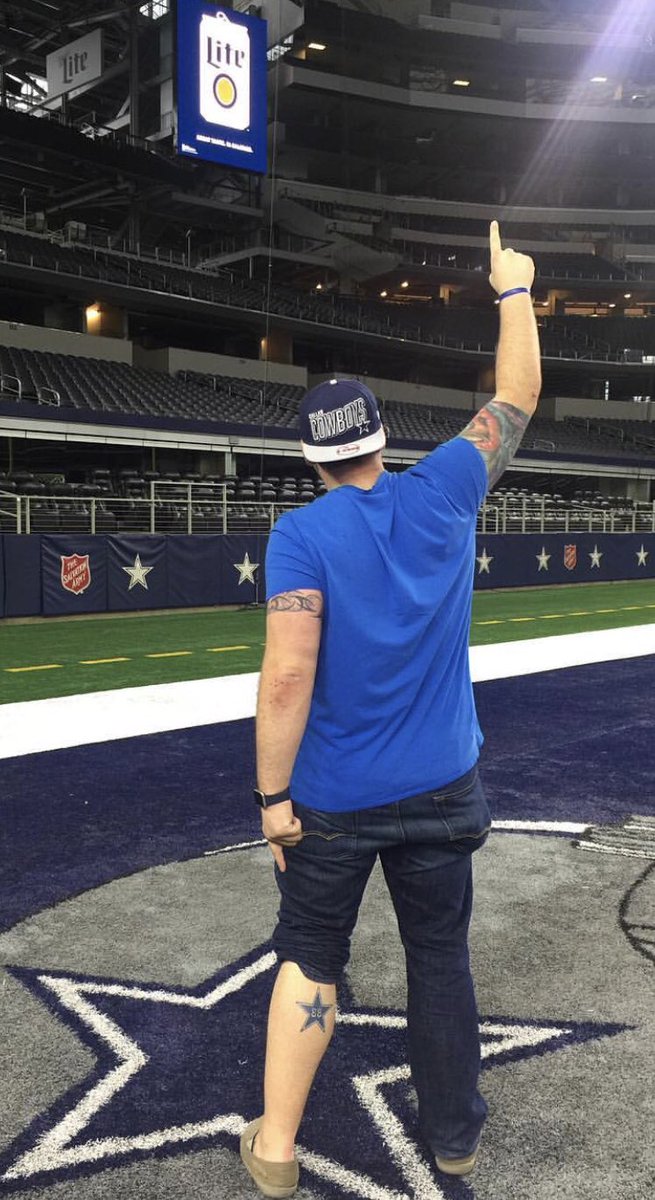 heafnersz's tweet photo. Today was equally as devastating as when @dallascowboys cut @DeMarcusWare! @DezBryant you are truly one of my favorite players no matter who you play for even if it’s in the NFC East! #muchlove https://t.co/uy8MgSsDQz