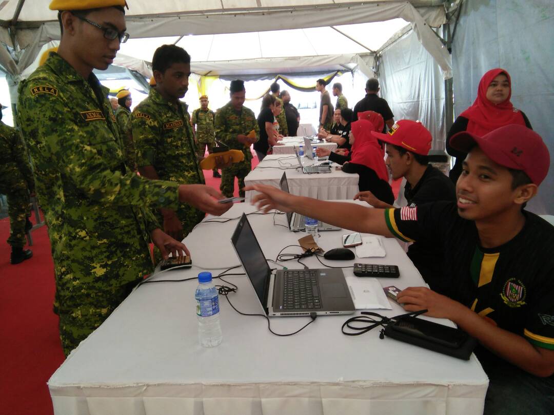 relamalaysia's tweet photo. Jom beramai-ramai hadir Sambutan HUT46 RELA Peringkat Negeri Perak pada hari ni. Boleh daftar ahli RELA baharu di sini.
#HUT46RELAPERAK
#RELASetia4Negaraku 
#SetiaBerbakti https://t.co/XZTrSNxfvG