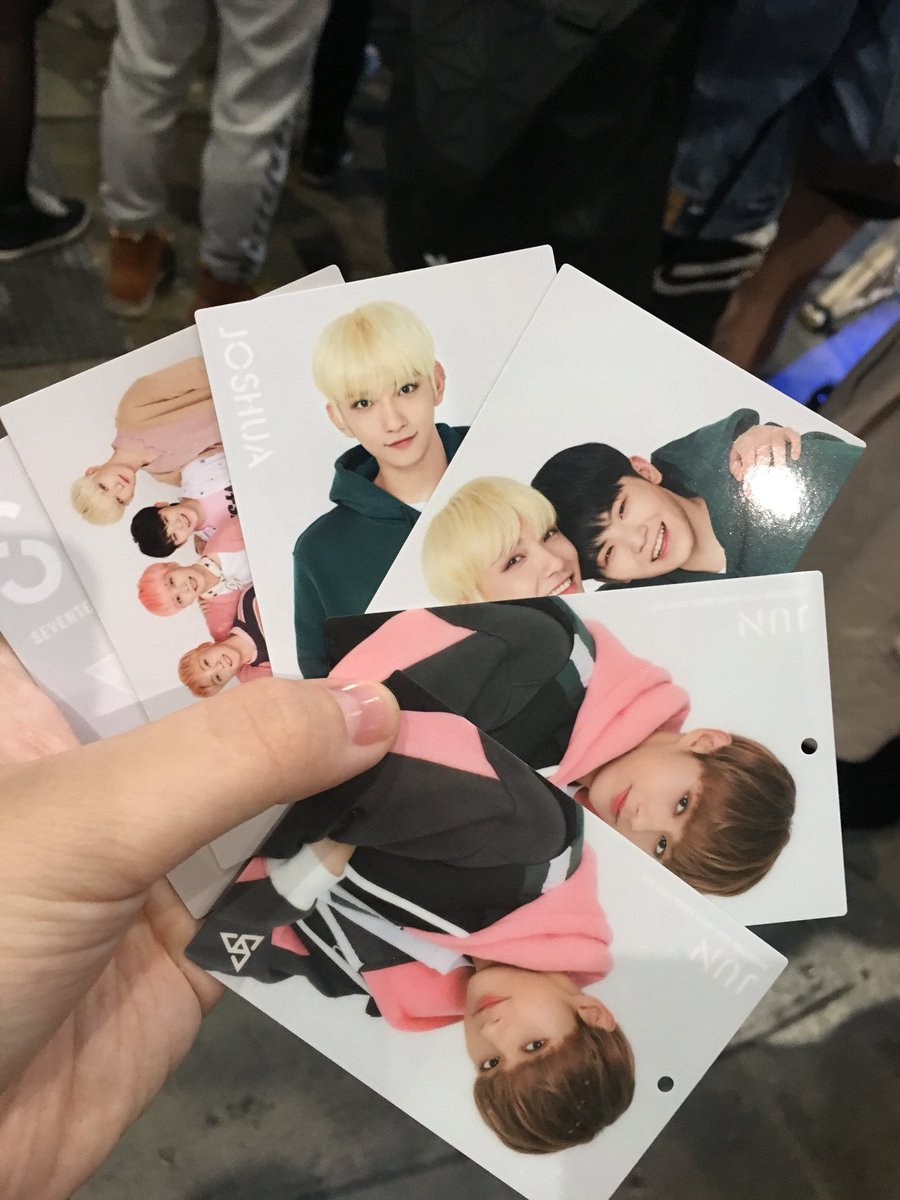 kconでの交換お願いします🙇
（譲）写真のもの
（求）バーノンのものならなんでも