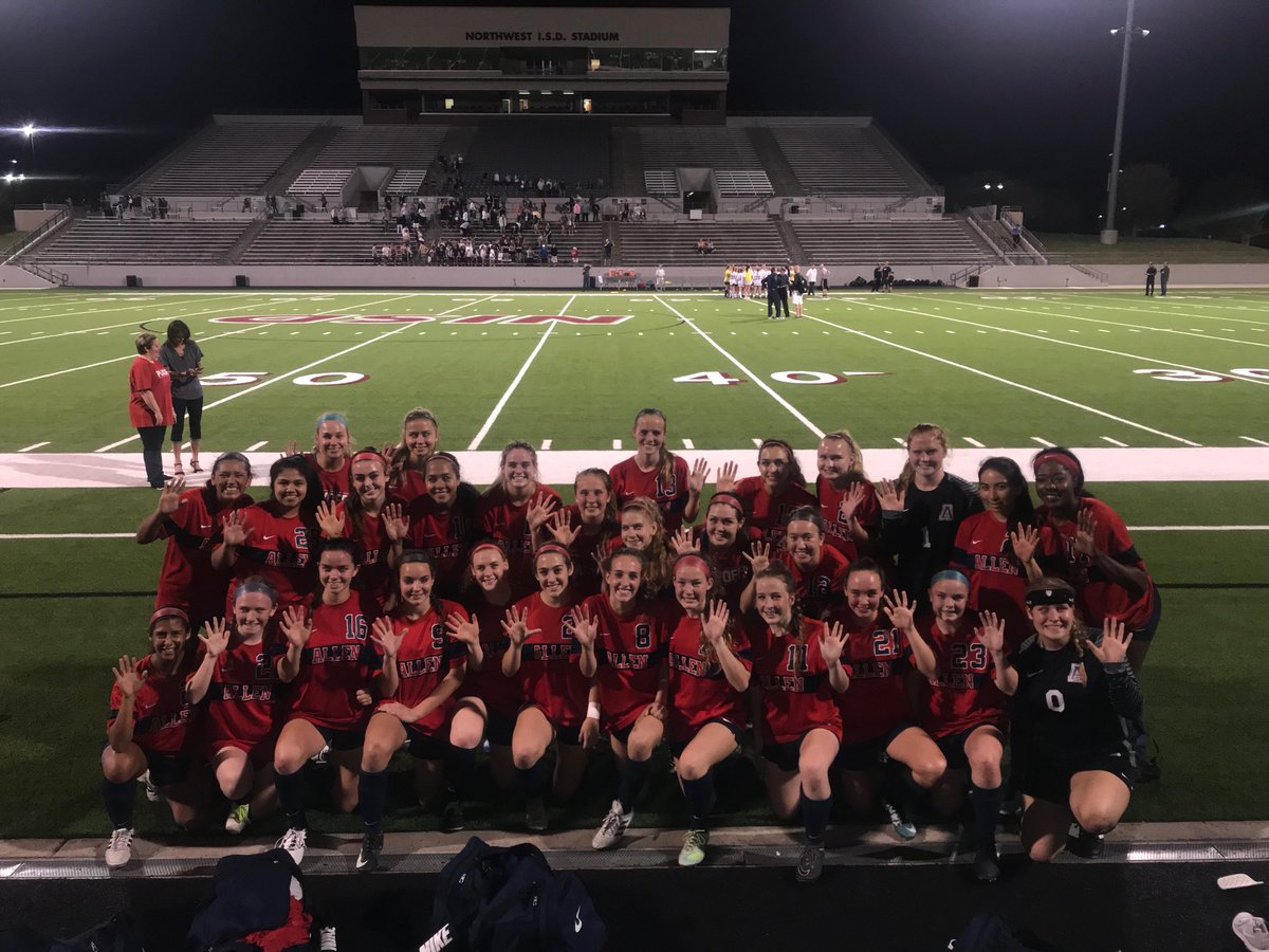 jcolbert0013's tweet photo. ROUND 5 HERE WE COME ! 🚨#RoadToState18 https://t.co/Z9DtL6FjiA
