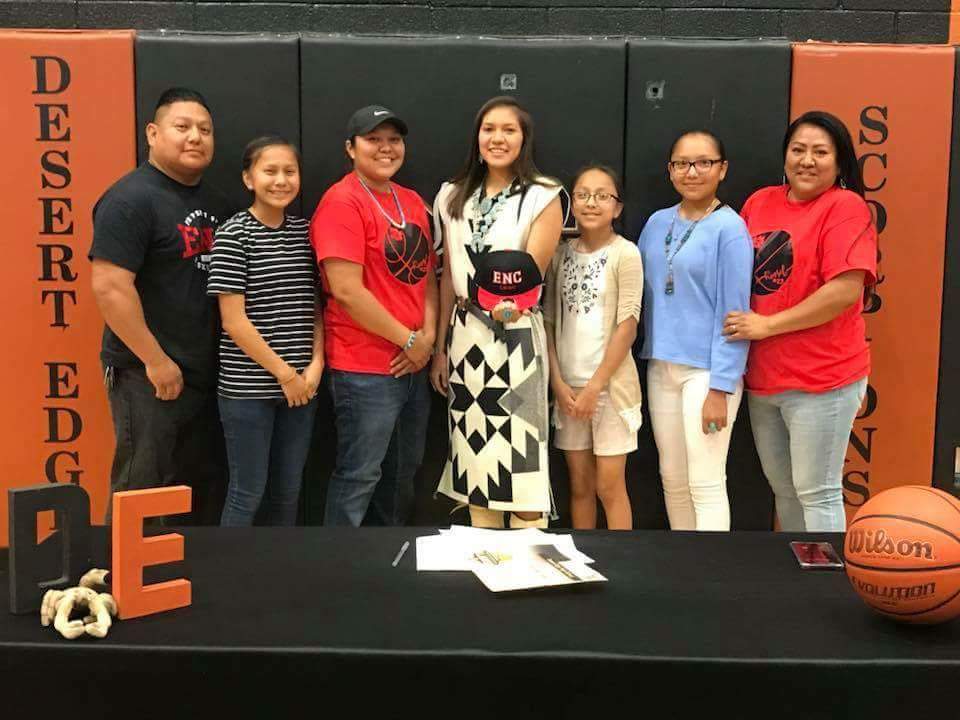 ndnsports's tweet photo. Shout out and congrats to Kenzie Kinsel (Navajo) who has committed to Eastern Nazarene College in Massachusetts. Kinsel was the No. 5 ranked native girl player in the nationfrom the #NativeTop50 combine.
#NativePreps #Navajo https://t.co/dG3JCojF3M