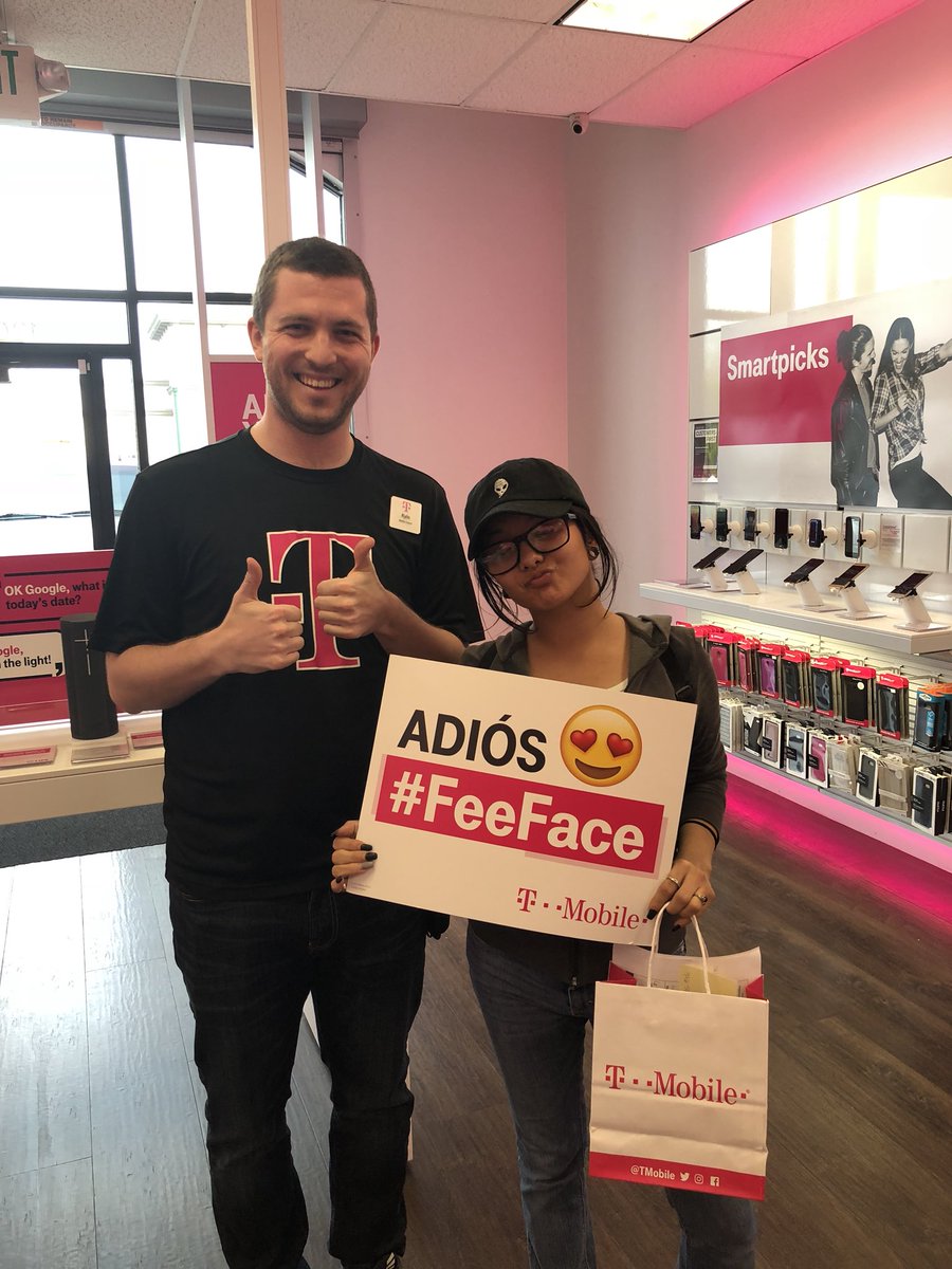 Amandazettek1's tweet photo. Even our customers are #Uncarrier and wild about our plans!! Setting her up with her very first account!! Welcome to the family! 🎊🎊🎊🎊#CustomerObsessed #1family https://t.co/tSOrcK4e1Y
