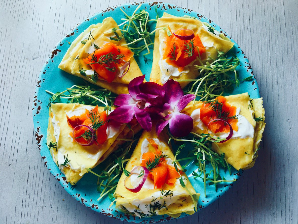 chefsahar's tweet photo. French Crepes With Smoked Salmon and Crème Fraîche.
Made this for lunch today😃 #homemadecrepes#cocktailparty
#deliciousappetizer#breakfast#brunch#anytime meal😍
💥
💥
Chefsahar#foodphotography #photography 📸💥 https://t.co/Br8noMvMtL
