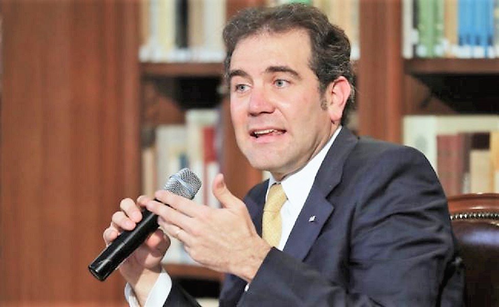 revistaetcetera's tweet photo. “El INE es una autoridad administrativa que invariablemente debe cumplir las resoluciones jurisdiccionales”, señaló Lorenzo Córdova. https://t.co/8HibhhlljH https://t.co/emT5utEDW1