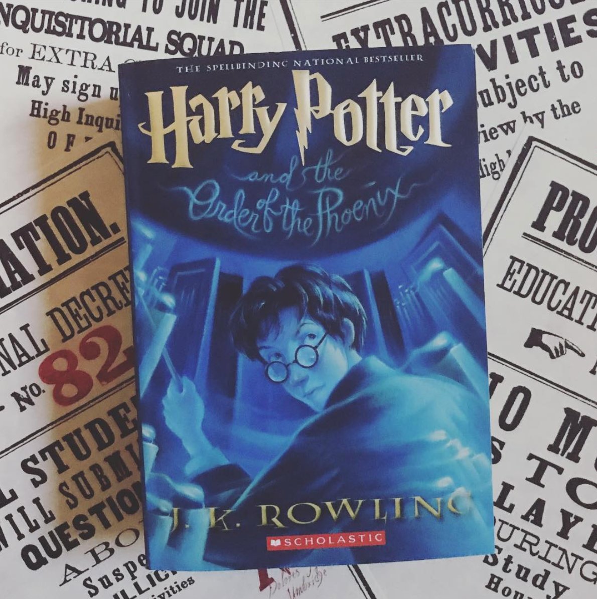 FandomForward's tweet photo. Only 25 hours left to donate at https://t.co/JgglH0AHm6 and enter to win a SIGNED copy of Order of the Phoenix from @Evy_Lynch!! DON'T LET THE NARGLES STOP YOU FROM ENTERING!! https://t.co/OScoXhDgIt