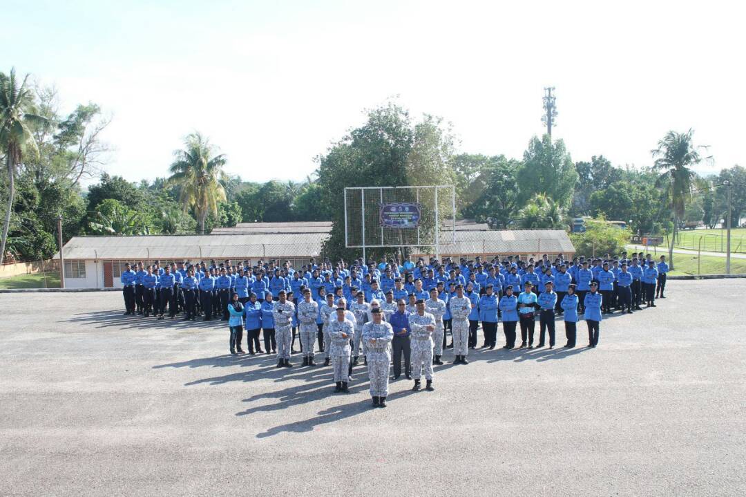 rnopenang's tweet photo. Perkhemahan PKBM(L) peringat kebangsaan Zon Utara diadakan di Sungai Petani Kedah
Pelbagai acara yang diadakan bagi membangkitkan semangat kepada murid-murid sekolah yang dirasmikan oleh Panglima Wilayah Laut 3
@mykamarul 
@tldm_rasmi 
@NavyTheBest1 https://t.co/1n62UZZhq5