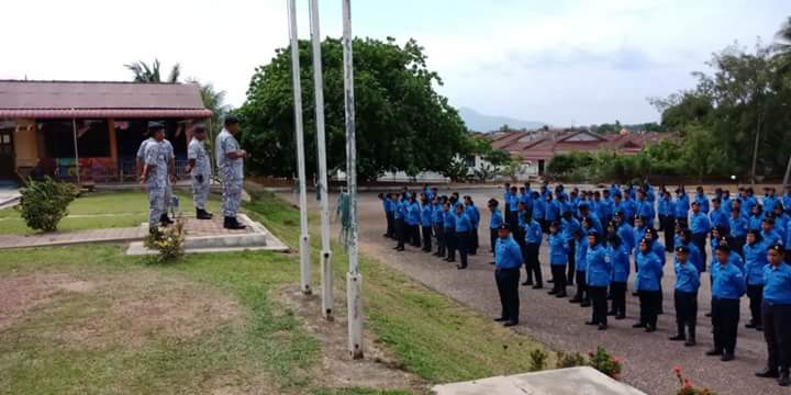 rnopenang's tweet photo. Perkhemahan PKBM(L) peringkat Kebangsaan Zon Utara yang diadakan di Sungai Petani Kedah
Pelbagai Aktiviti yang dijalan seperti 
Jalan Lasak,Kawad Kaki dan banyak lagi
👏Syabas kepada semua yang terlibat 
Di rasmikan oleh Panglima Wilayah Laut 3
@mykamarul 
@tldm_rasmi https://t.co/665zWJ8bvd