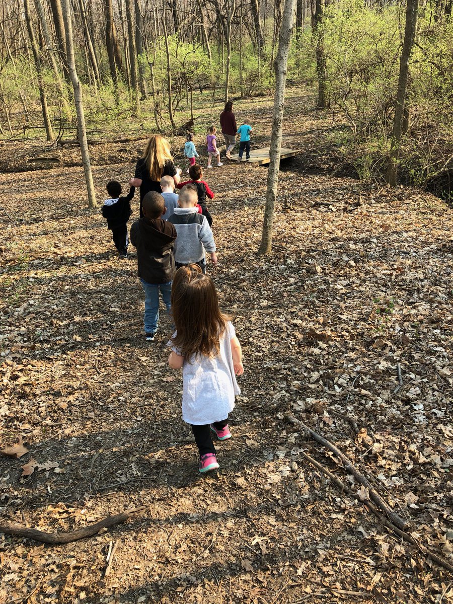 mrsamysclass's tweet photo. Hawk Hip Hooray award was a walk in the woods! What a gorgeous day for these Liberty Hawks to be rewarded for their great behavior! https://t.co/IgDZlepNvT