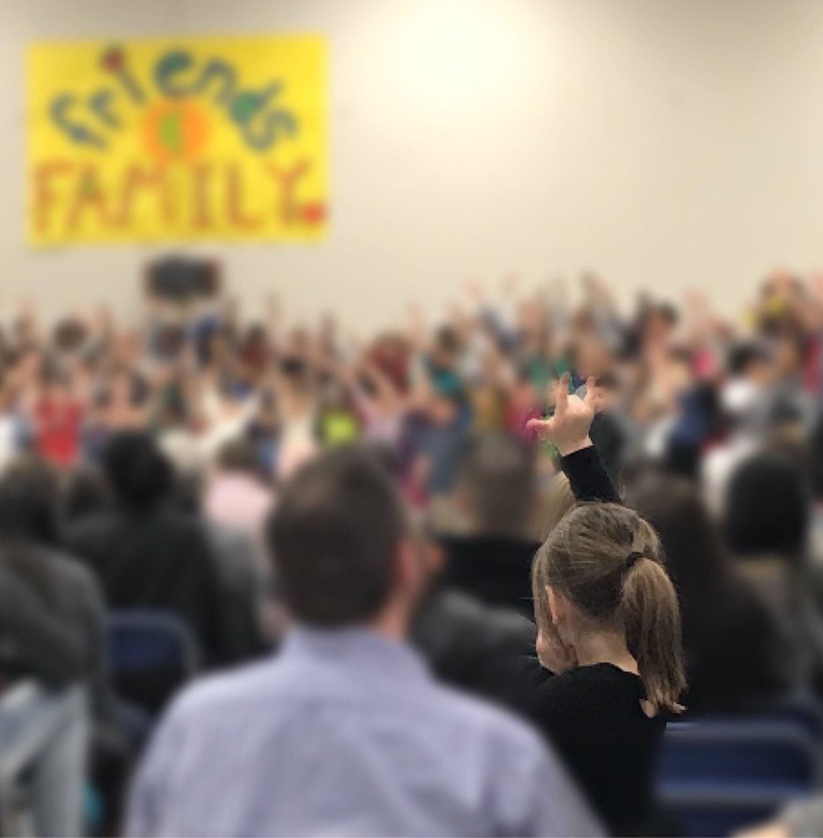 KrugerTara's tweet photo. Rockin out at the Edward Neill Kinder/1st grade musical. #agreatplacetolearn @NeillElementary https://t.co/AYD4bUl9Ez