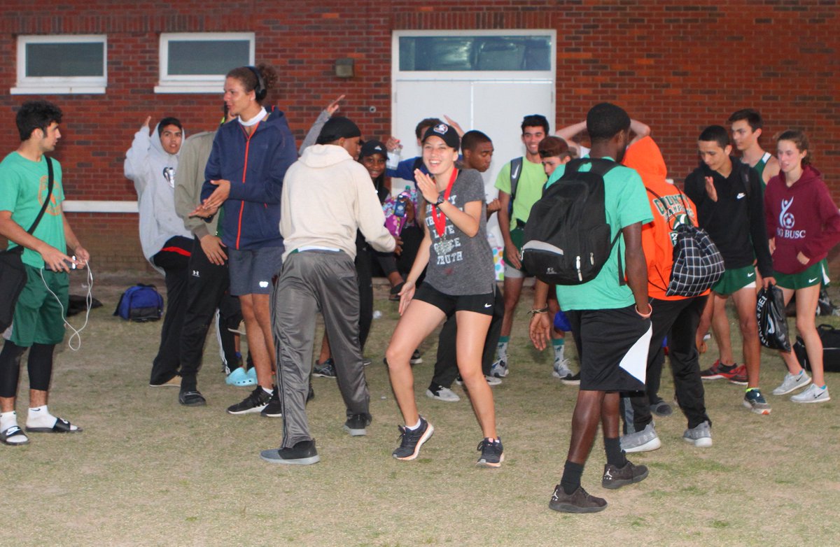 MosleyTrack's tweet photo. Official Track Time is ... Birthday Party Time! 🎉🎂🎉 Happy Birthday to @Jtgilmore_25 &amp; @ellagrace412 .  3A District 2 is the place to celebrate! https://t.co/f9uU5CD8Nt