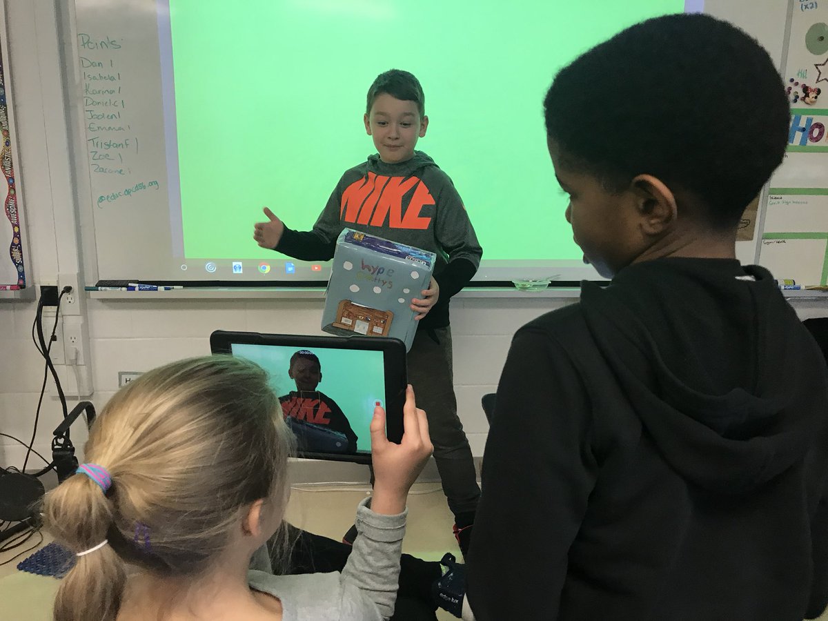 Lima18Miss's tweet photo. Having a blast creating and editing commercials using green screen. Ms.Yarra’s students are creative and inspiring individuals! Feeling blessed! @stalphonsaDP @MsNYarra https://t.co/QJlZwtI8Pb