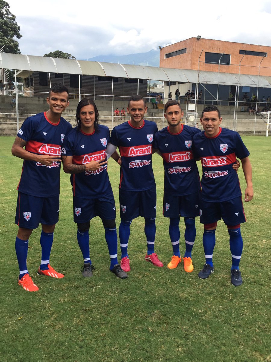 JnrPaez's tweet photo. Me and my team mates https://t.co/55rkseBLZv