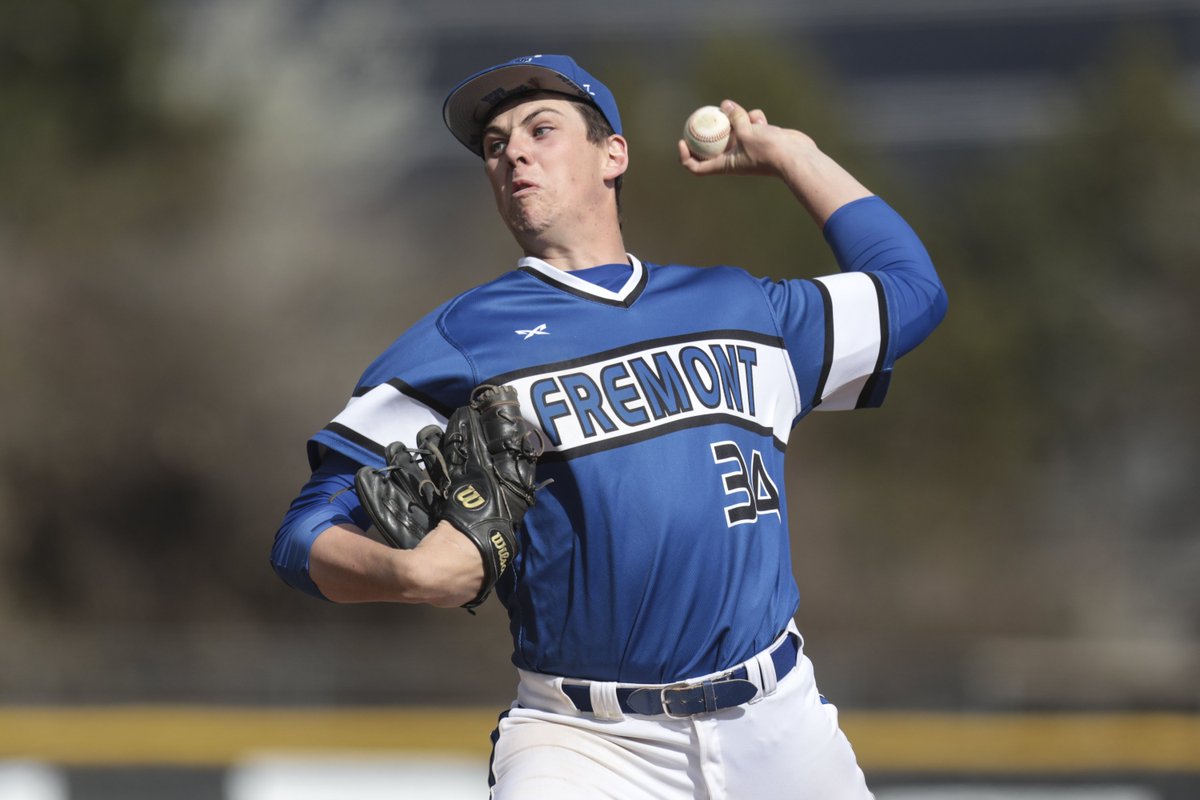 mattherpphoto's tweet photo. Layton put up a fight but Fremont went on to defeat the Lancer, 5-2, in baseball tonight.
Check out the story here: https://t.co/dccuuea6Im
Photo Gallery here:https://t.co/HjDTd2FegM
@LaytonHigh #laytonbaseball @THEfremonthigh #fremonthighschool @patrickcarr_ @standardexsport https://t.co/pFcPzQI4in