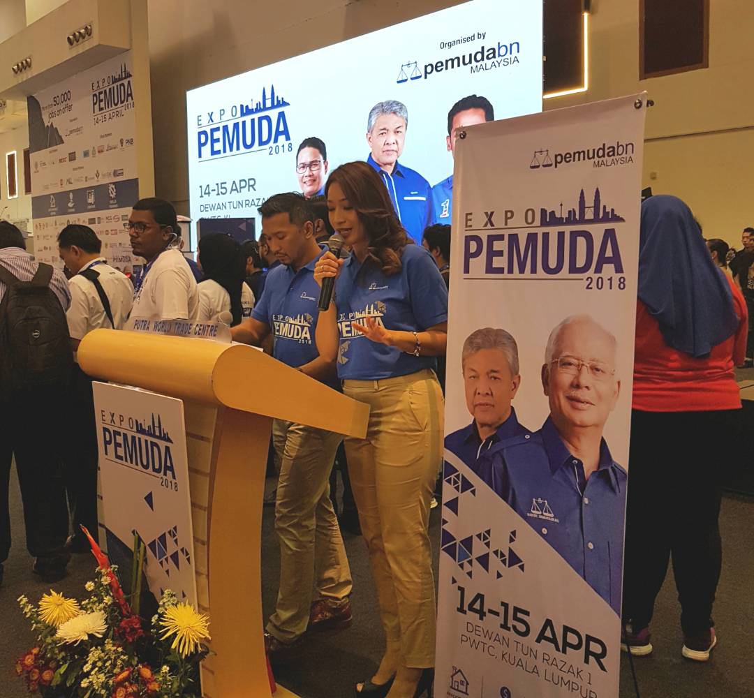 ExpoPemuda's tweet photo. We begin the 2018 edition of #ExpoPemuda with a dynamic Opening Ceremony this morning! Here is to another great event this year at PWTC KL! Join us today and tomorrow! #expo #openingceremony #property #jobs #vacancy #skills https://t.co/izTJAnVMUj