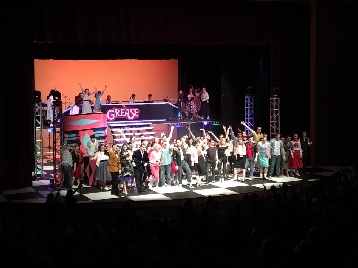 richard_troxell's tweet photo. Great performance and turnout for Grease tonight at Hilliard Davidson H. S. ! @DavidsonHS @HDVHSDramaClub https://t.co/jioMSjBp5l