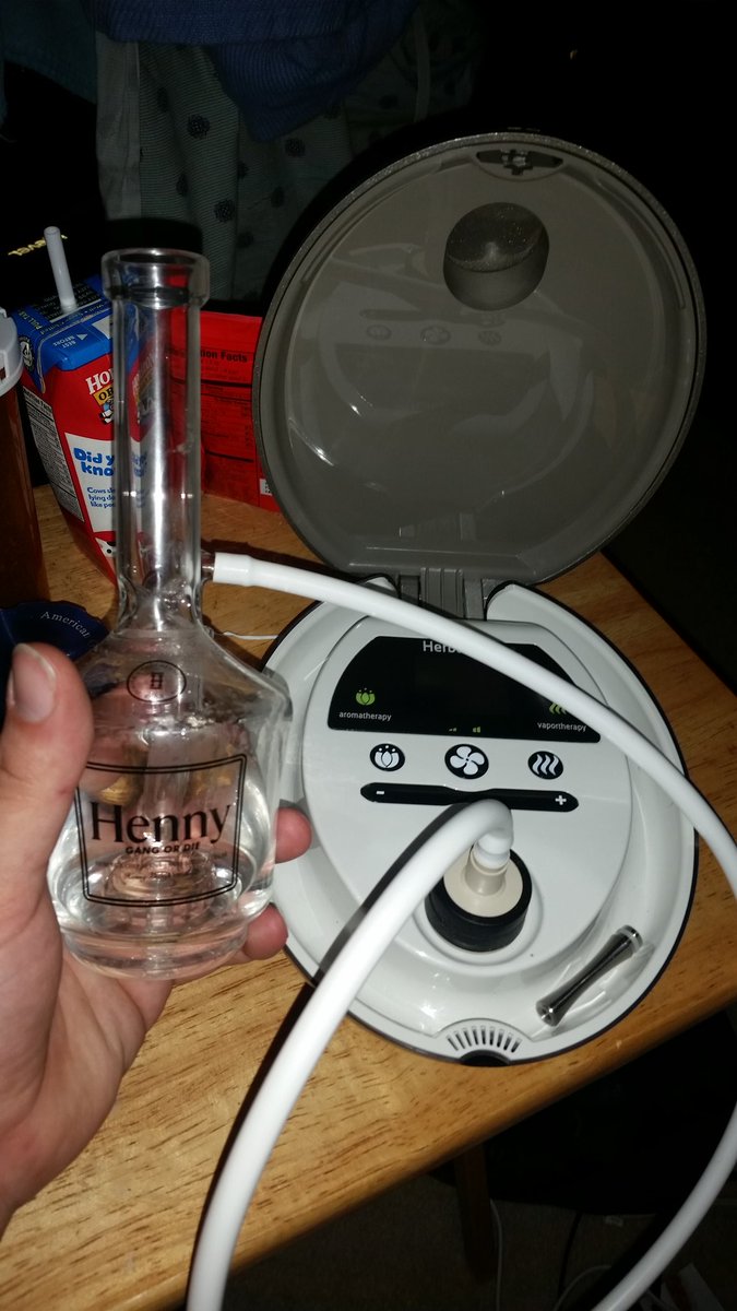 AT52921's tweet photo. Best purchase I have ever made... Thank you @Hemper and @HerbalizeIt for an epic friday night.

@omgitsharveyj super sick water pipe. #HennyGangOrDie https://t.co/z6no9Qm5zg