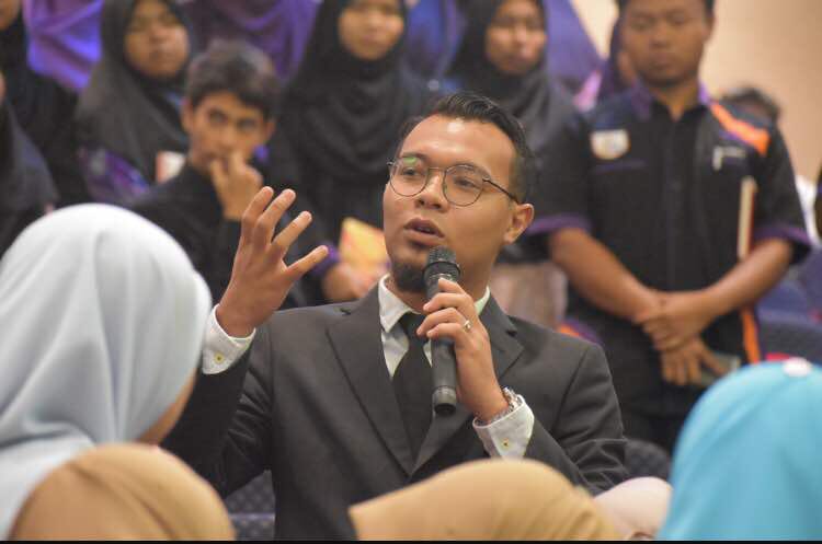 mppkuim's tweet photo. LIVE UPDATE : SEMINAR MAHASISWA PROGRESIF PERINGKAT KEBANGSAAN 2018

14 APRIL 2018 — BERTEMPAT DI AUDITORIUM SERI NEGERI, AYER KEROH MELAKA

#MPPKUIM1718
#SMPPK2018
#TEAMKUIM
#KUIMPILIHANBIJAK https://t.co/nF5sY9acqo