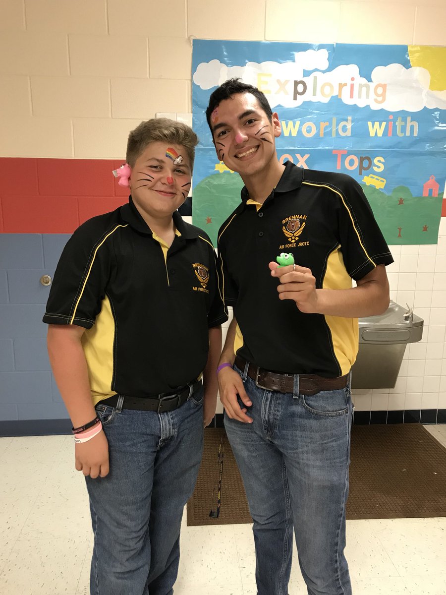 BehlauPTA's tweet photo. What an amazing evening we had at our Behlau Spring Carnival!  We could not have done it without the help of our Highschool student volunteers!  I think they even had a little fun too!  @NISDBehlau https://t.co/LmkGxpZyy5