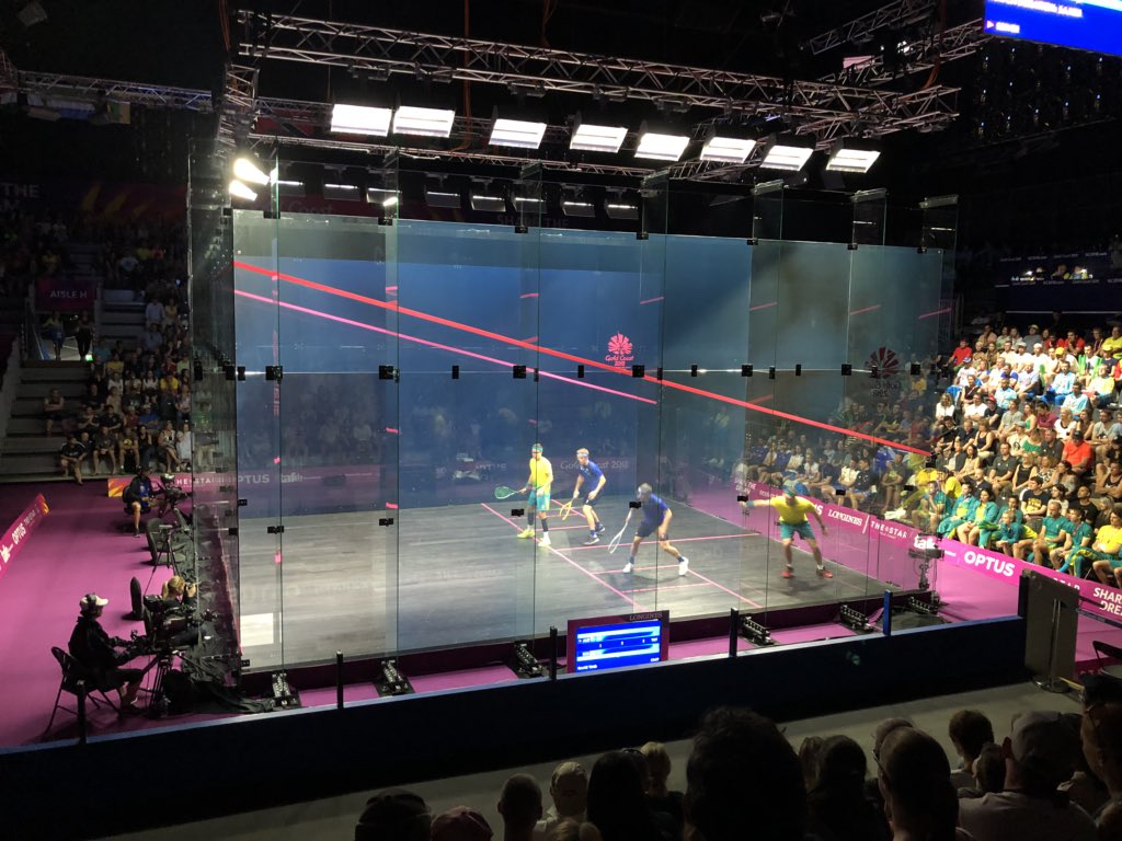 heytony7's tweet photo. Go Aussies!  #gc2018squash #whoneedstoplaywhenyoucanwatch @simon_k_smart? https://t.co/D3CU2tfEac