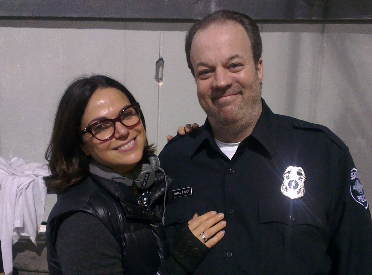 BBinBKK's tweet photo. @LanaParrilla Well, twitter certainly seems to be happy with the episode! Congrats! Now, do you want to tell them about #SamuelBRyce, or should I? Oh, and here's a BTS pic I've been hanging on to but couldn't share until now. #OnceUponaTime @OnceABC #DeskSergeant https://t.co/nIM95diN7o