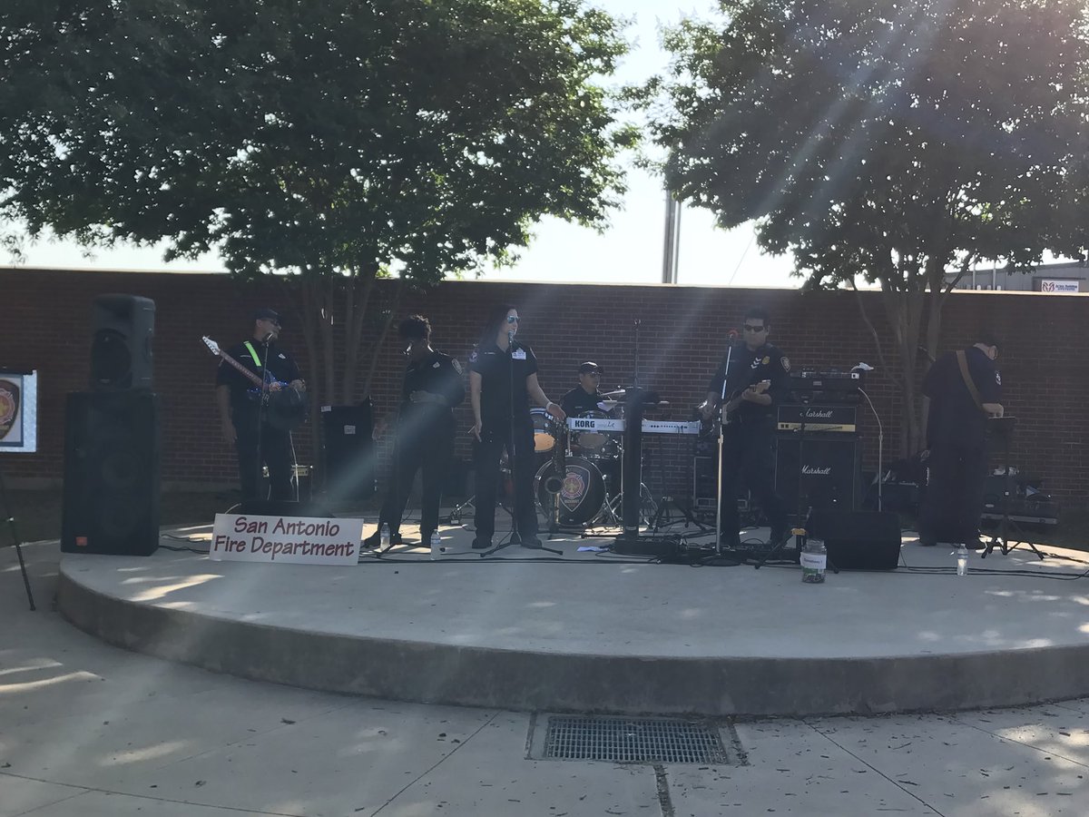 BehlauPTA's tweet photo. Backdraft was at our Spring Carnival!  Thank you SAFD for all of your support!  We are grateful that you all were able to perform for us! @NISDBehlau #WeLoveBackdraft https://t.co/zzITOaOhe9
