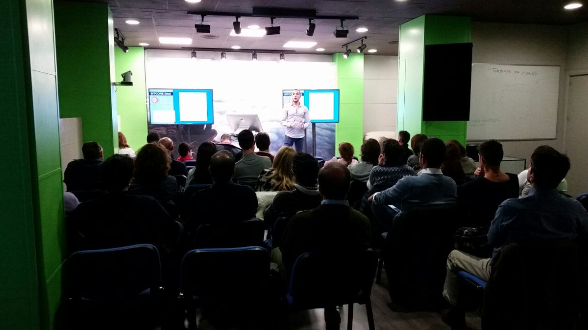 LEONgraphMASTER's tweet image. Este es nuestro amigo Jose Martín (@JoseMartinPiano) difundiendo las bondades de @Bitcore_BTX .. Excelente trabajo.

This is our friend Jose Martín (@JoseMartinPiano)  spreading the benefits of @Bitcore_BTX .. ​​Excellent work