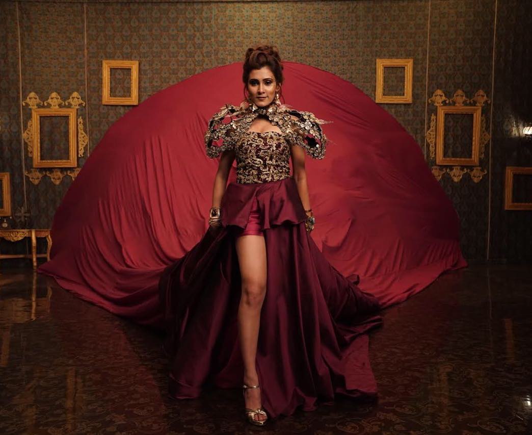 TruffleIndia's tweet photo. Are you ready for Buzz?
@GillAastha slaying in those Pumped Rose Gold Stilettos!
#TruffleCollectionIndia #TcGirl #LoveForHeels https://t.co/5yv6r1lp26